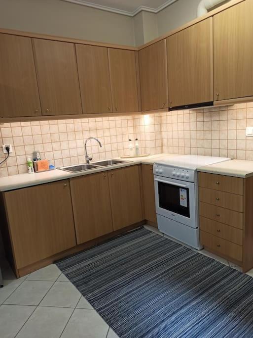 Central Living Athena Bagian luar foto
