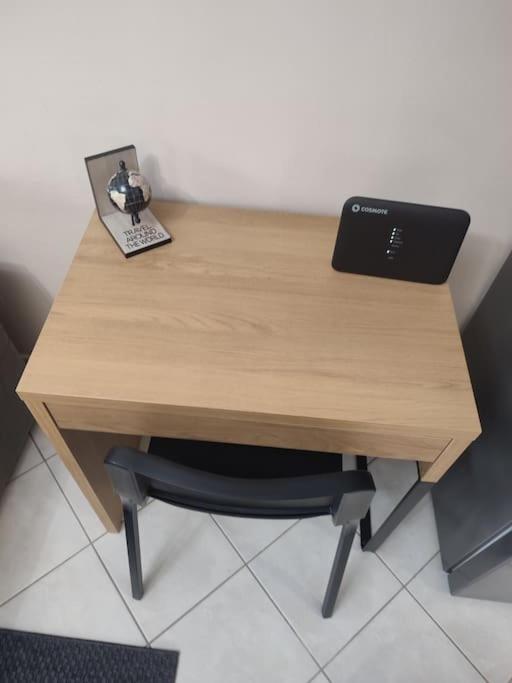 Central Living Athena Bagian luar foto